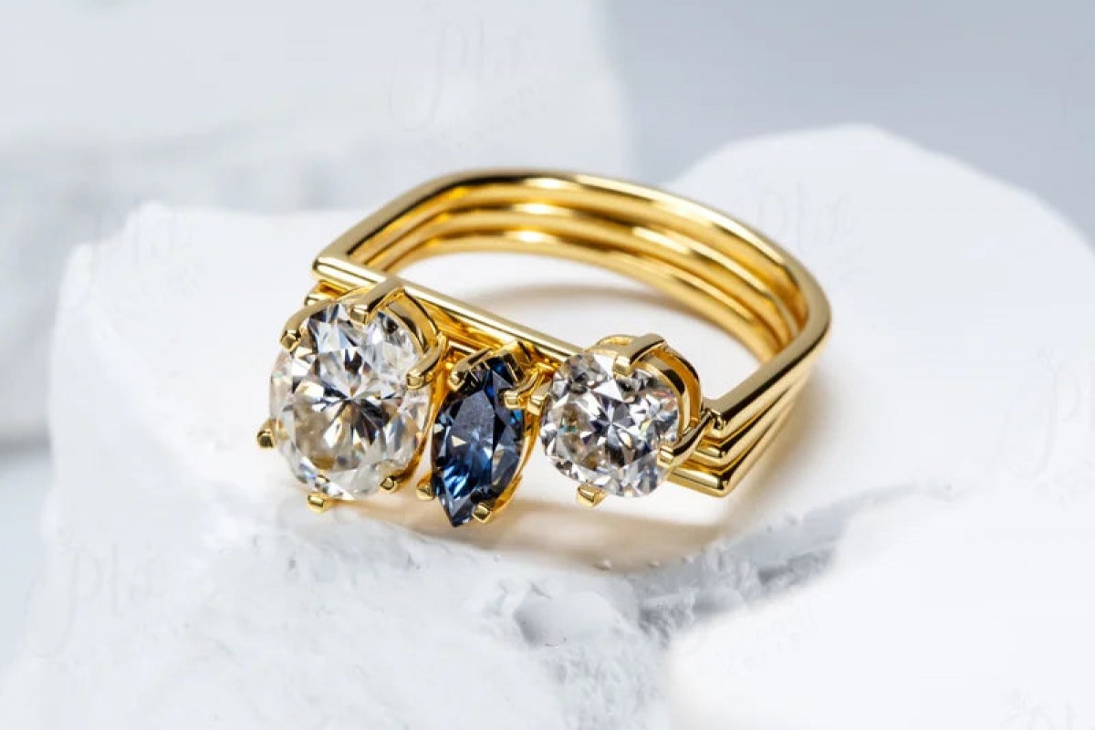 Wedding Jewelry Checklist: What to Buy and When