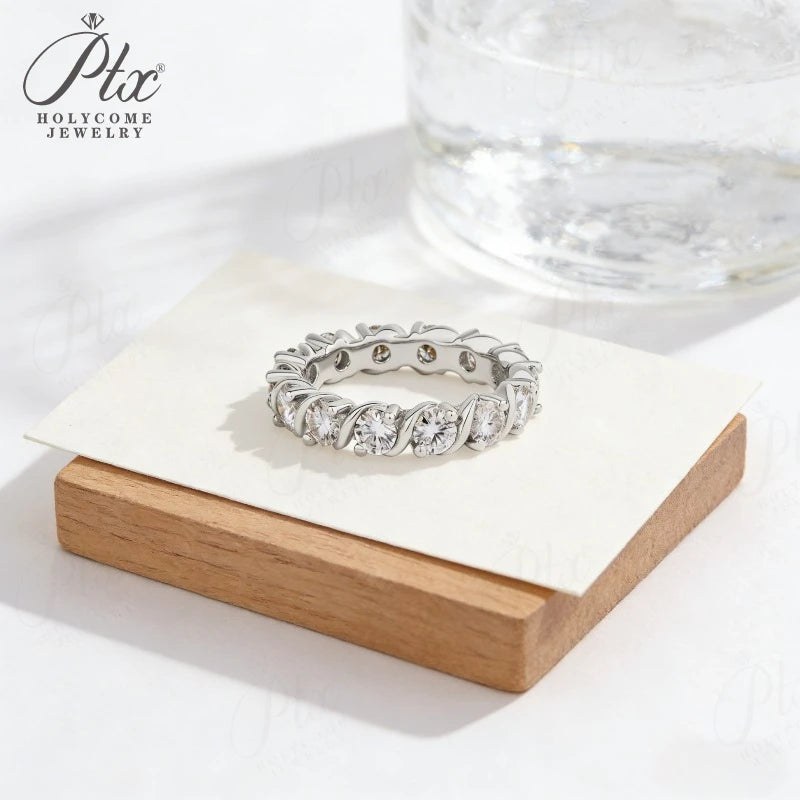 0.5ct Round Moissanite Necklace