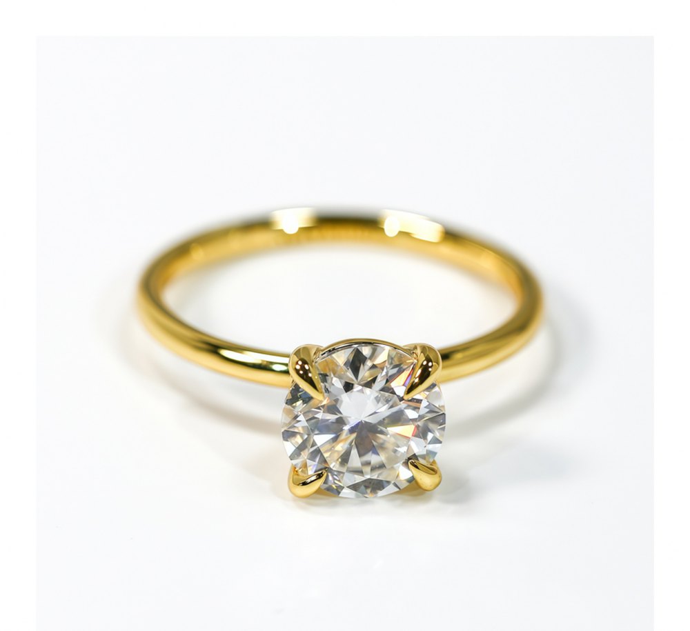Customizable Moissanite Ring MG071