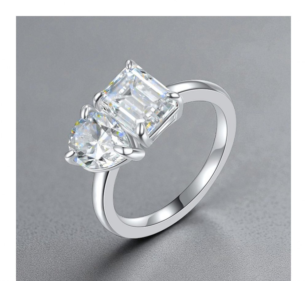 Customizable Moissanite Ring MG072